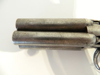 LIEGE Revolver à quatre canons, début XIXe, métal gravé, poinçonné [E - LG], l. 18...