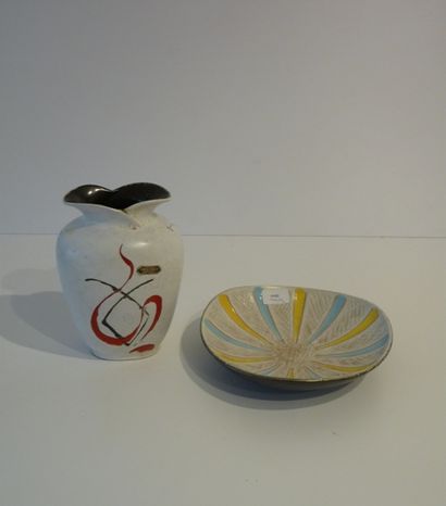 CARSTENS Un vase et une coupe aux décors polychromes abstraits, circa 1950-60, céramique...