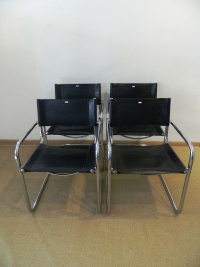 null Suite de quatre fauteuils type Marcel Breuer B34, circa 1980, métal chromé et...