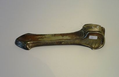 null Encrier oblong d'époque Art nouveau, circa 1900, métal argenté, l. 30 cm [usures...