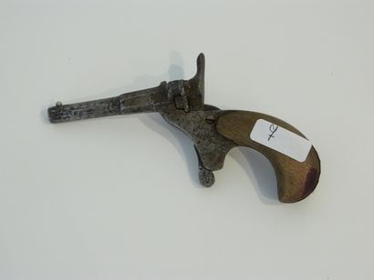 null Petit pistolet de dame, XIXe, l. 12 cm.