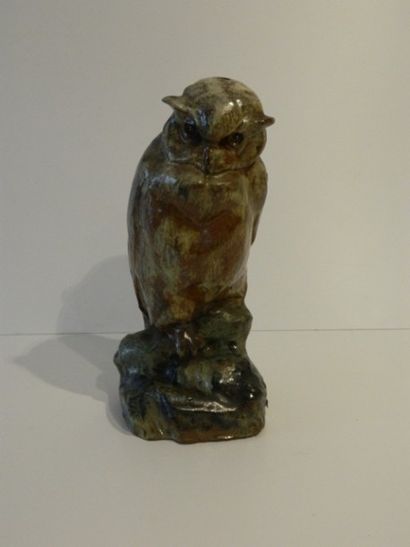 GUÉRIN Roger (1896-1954) "Hibou", circa 1925, sujet en grès à glaçures polychromes,...