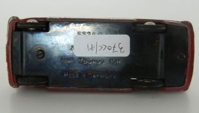 null MÄRKLIN 5524/4, Ford Taunus 15M rouge (G) [petites traces d'usage].