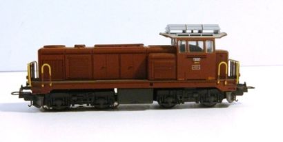 null LIMA, loco diesel BB en brun des chemins de fer suisses Bm 4/4, version 3 rails...