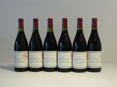 null Bourgogne, Volnay, six bouteilles du Clos des Ducs du Marquis d'Angerville,...