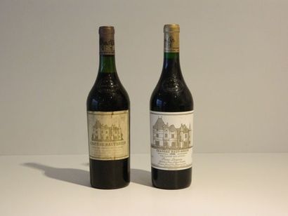 null Bordeaux, Pessac-Léognan, deux bouteilles de Château Haut Brion, Premier Grand...