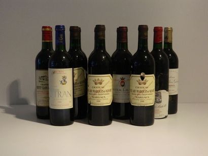 null Bel ensemble de quatorze bouteilles de Bordeaux rouges [étiquettes et hauteurs...