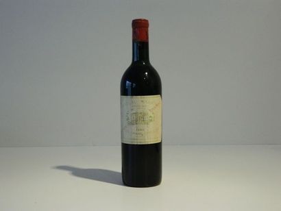 null Bordeaux, Margaux, une bouteille de Château Margaux, Premier Grand Cru Classé,...