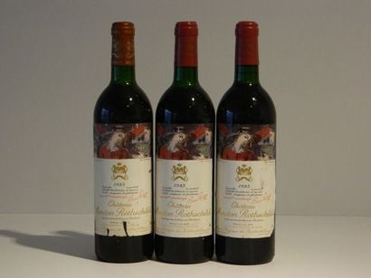 null Bordeaux, Pauillac, trois bouteilles du Château Mouton-Rothschild, Premier Grand...