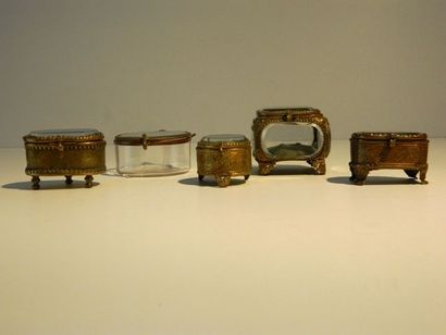 null Ensemble de cinq petites boîtes à bijoux d'époque Napoléon III, fin XIXe, laiton...