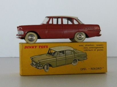 null DINKY France 554, Opel Rekord, marron, toit beige et pneus blancs (MB).