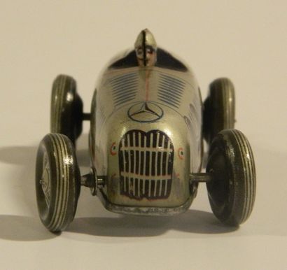 null DISTLER (Allemagne), rare penny toys, mécanique, voiture de course Mercedes-Benz...