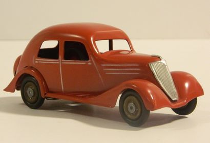 null CIJ, RENAULT PRIMAQUATRE en tôle emboutie rouge, mécanique, l. 15 cm [état ...