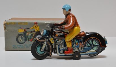 null TM Japan, moto "Expert Motor Cyclist", tôle lithographiée, à batterie, avec...