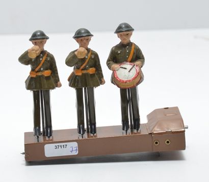 null DOLL (Germany), jouets mécaniques : 3 soldats-musiciens belges (E).