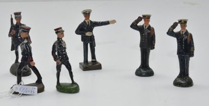 null DURSO (6) : 3 officiers de marine - 3 gendarmes marchant dont un officier (...