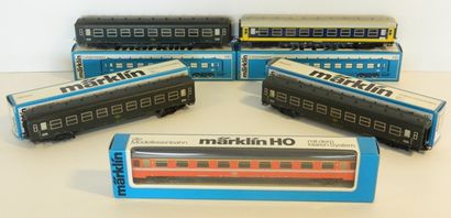 null MÄRKLIN (5), voitures-voyageurs grandes lignes de la SNCB : 3x 4269 - 4120 -...