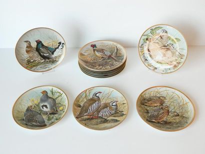 LIMOGES Suite de douze assiettes aux oiseaux, 1979, porcelaine émaillée, marque [FRANKLIN...