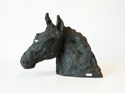VANDEN BULCKE Valérie "Cabri", XXIe, sujet en terre noire, 34x17x30 cm.
