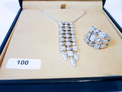 BULGARI demi-parure en or blanc 18k comprenant un collier et une bague sertis d'un...