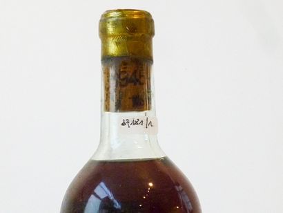 null BORDEAUX (SAUTERNES), blanc liquoreux, Château d'Yquem, 1945, une bouteille...