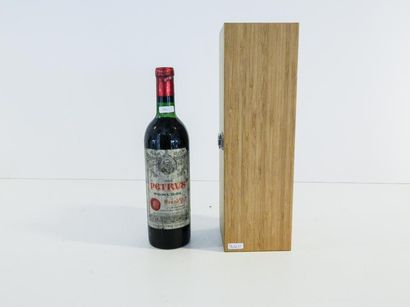 null BORDEAUX (POMEROL), rouge, Pétrus, grand vin 1964, une bouteille avec écrin...