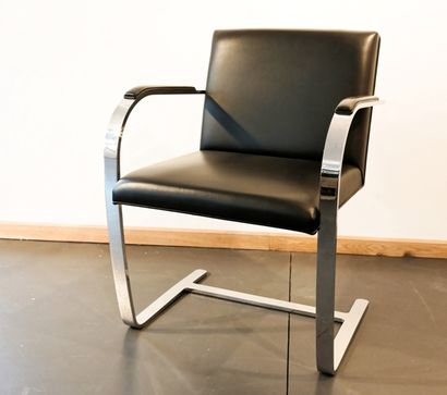 MIES VAN DER ROHE Ludwig (1886-1969) - KNOLL INTERNATIONAL Suite de quatre fauteuil...