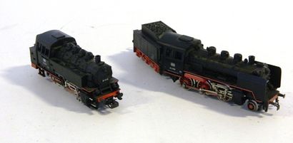 null MÄRKLIN, 2 locomotives à vapeur :

- 3032/2, loco-tender 040 noire 81 010 (1964-67)...