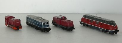 null TRIX Express, 4 locos diesel : V200 035 - V100 1009 BB bleue - et V36257 rouge...