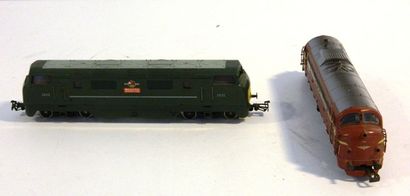 null MÄRKLIN, 2 locos diesel :

- 3073, 1re version (1967-71), diesel anglaise verte...