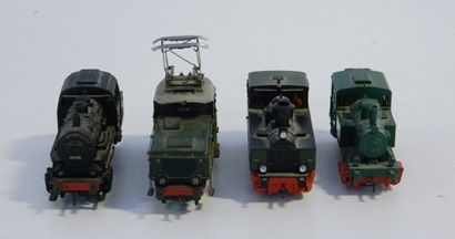 null MÄRKLIN, 4 locomotives : CE800, motrice de manœuvre verte - CM800, loco-tender...