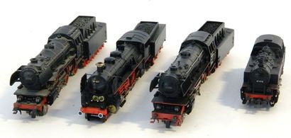null MÄRKLIN, 4 locomotives à vapeur : 

- 3005, loco 23014 sur la cabine ; 

- DA800,...