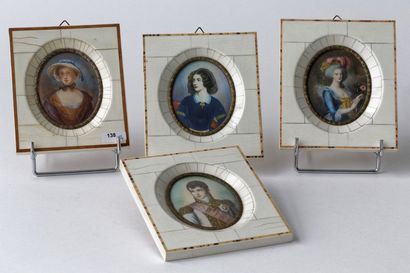 null Ensemble de quatre miniatures ovales (Marie-Antoinette, Jérôme Bonaparte, Lola...