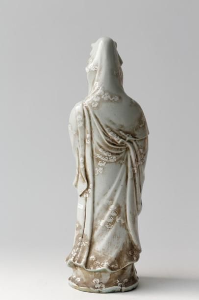 CHINE "Guanyin", dynastie Qing / fin XIXe - début XXe, sujet en porcelaine émaillée,...