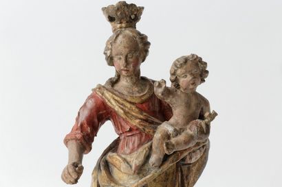 null "Vierges à l'Enfant", XVIIIe et XIXe, deux groupes en bois sculpté et polychromé,...