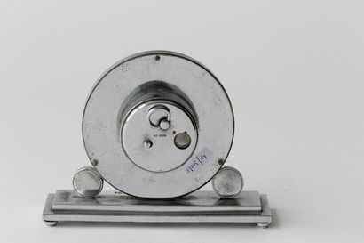 null Pendule de bureau d'époque Art déco, circa 1930, métal chromé, 17,5 cm [altérations...