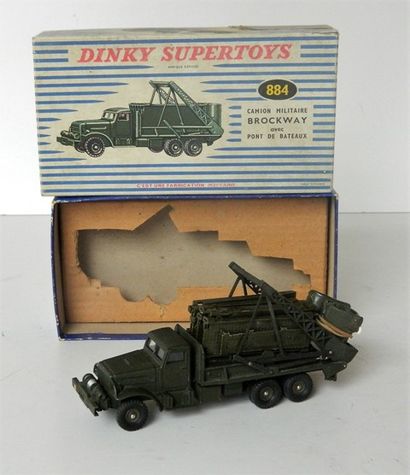 null DINKY 884 camion militaire BROCKWAY avec pont de bateaux (EB).