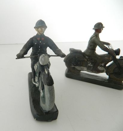null DURSO (2) soldats à moto (E).