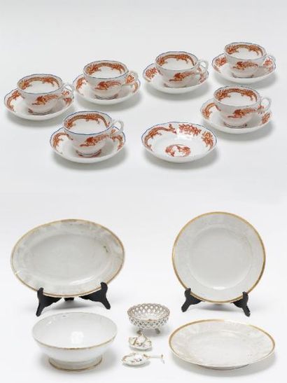 null Lot de porcelaines, treize pièces :

- BRUXELLES, deux plats ronds, un plat...