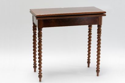 null Table à jeu en console d'époque Louis-Philippe, pieds à côtes torses, mi-XIXe,...