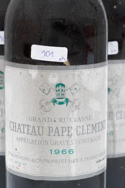 null BORDEAUX, rouge, ensemble de quatorze bouteilles :

- (PESSAC-LÉOGNAN), Château...
