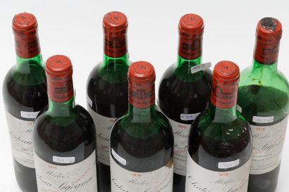 null BORDEAUX, rouge, ensemble de quatorze bouteilles :

- (PESSAC-LÉOGNAN), Château...