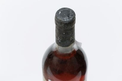 null BORDEAUX, ensemble de trois bouteilles et d'un magnum :

- (CÉRONS), blanc liquoreux,...