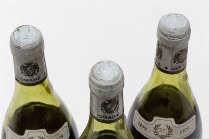 null BOURGOGNE, rouge, Savigny-lès-Beaune, neuf bouteilles :

- L.P.F. Bocquet 1969,...