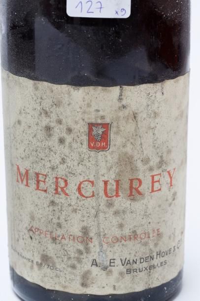 null BOURGOGNE, rouge, ensemble de neuf bouteilles :

- Chambolle-Musigny / Jean...