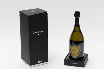 null CHAMPAGNE, blanc effervescent, Dom Pérignon, brut 1999, une bouteille dans son...