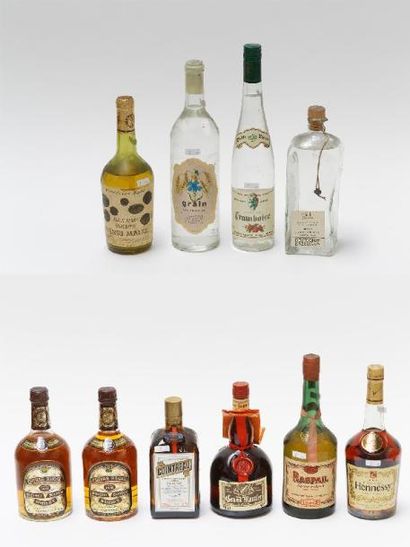 null Lot de spiritueux, dix bouteilles :

- Grand Marnier, une bouteille ;

- Cointreau,...
