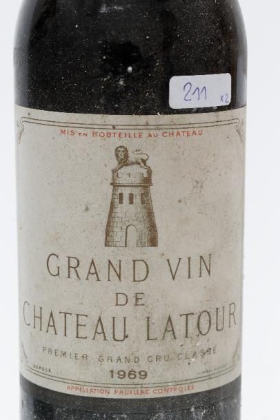 null BORDEAUX (PAUILLAC), rouge, Château Latour, premier grand cru classé 1969, deux...