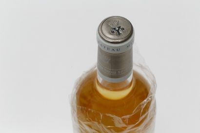null BORDEAUX, blanc, Y de Yquem, suite de huit bouteilles (2000, 2002, 2004, 2005,...