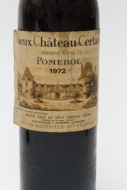 null BORDEAUX, rouge, ensemble de quatre bouteilles :

- (PREMIÈRES-CÔTES-DE-), Château...